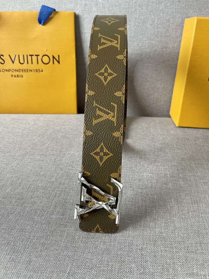 Louis Vuitton Belt 40MM LVB00136